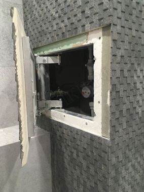 Люк под плитку Нажимной Секрет-Лайт 550*650 Люк под плитку Нажимной Секрет-Лайт 550*650