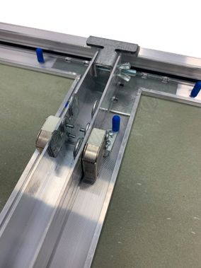 Люк под покраску Хаммер Гиппократ для установки в стену, 2 створки, съёмная перегородка Люк под покраску Хаммер Гиппократ для установки в стену, 2 створки, съёмная перегородка